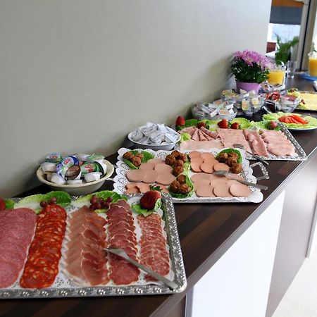 Jugendgastehaus Lichterfelde Hostel Berlin Ngoại thất bức ảnh